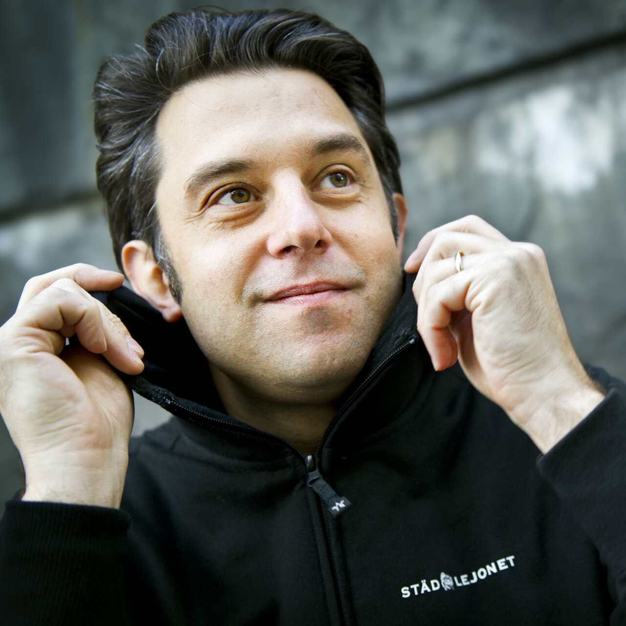 Nedzad Kosovic Städlejonet i Göteborg erbjuder professionell städservice för hemstädning, kontorsstädning och företagsstädning. Vårt team levererar hållbar städning med glädje och kvalitet.